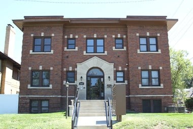 3603 N. Washington Boulevard 1-2 Beds Apartment for Rent Photo Gallery 1